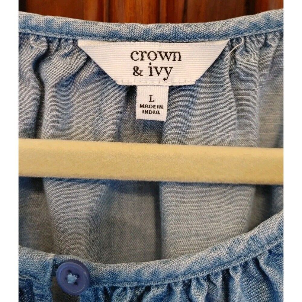 Crown & Ivy Chambray Denim Top Dark Blue Geometric Embroidery Detail Beautiful - Picture 2 of 3